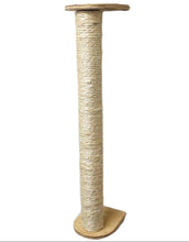Cargar imagen en el visor de la galería, Rascador de Pared con Cuerda de Henequén (60 cm) – Cálicat
