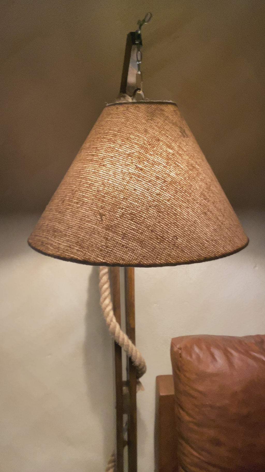 Lámpara de Piso “Faro de Tierra”  – 1 Foco – 150 cm