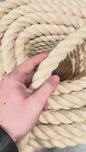 Cargar y reproducir el video en el visor de la galería, Rollo de Cuerda de Henequén / Ixtle / Sisal – Mecate Natural 25 mm (1") – 40 kg
